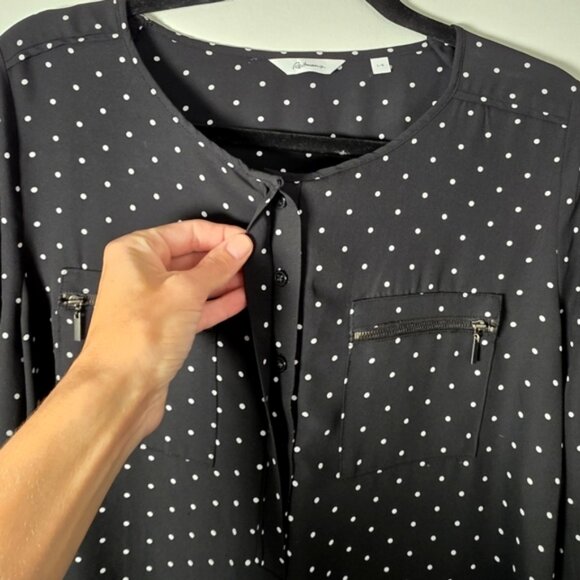 Reitmans Black Polka Dot Blouse Size Large - Picture 5 of 9